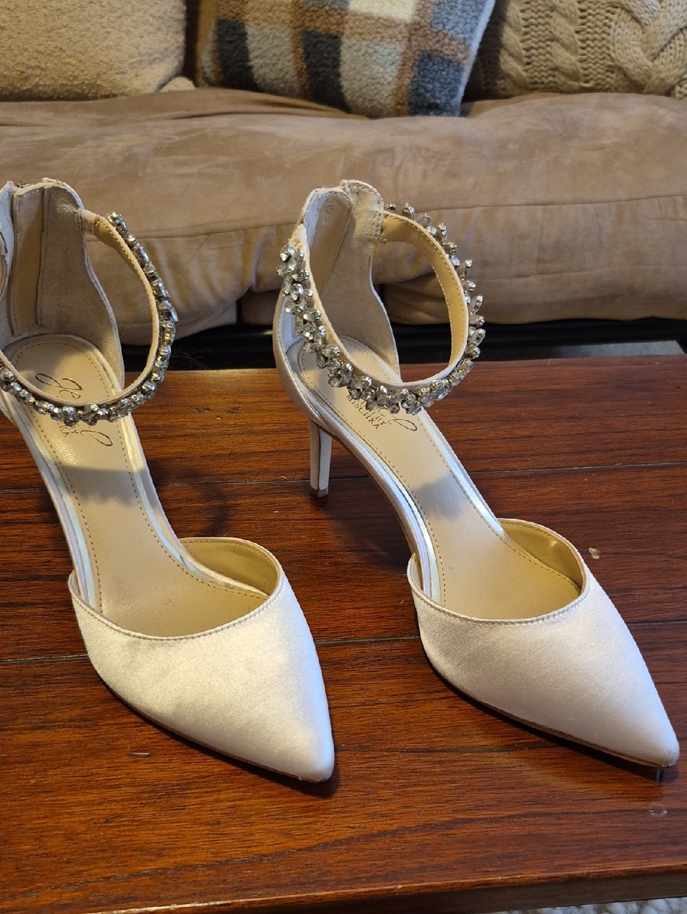 Badgley Mischka Satin Shoes